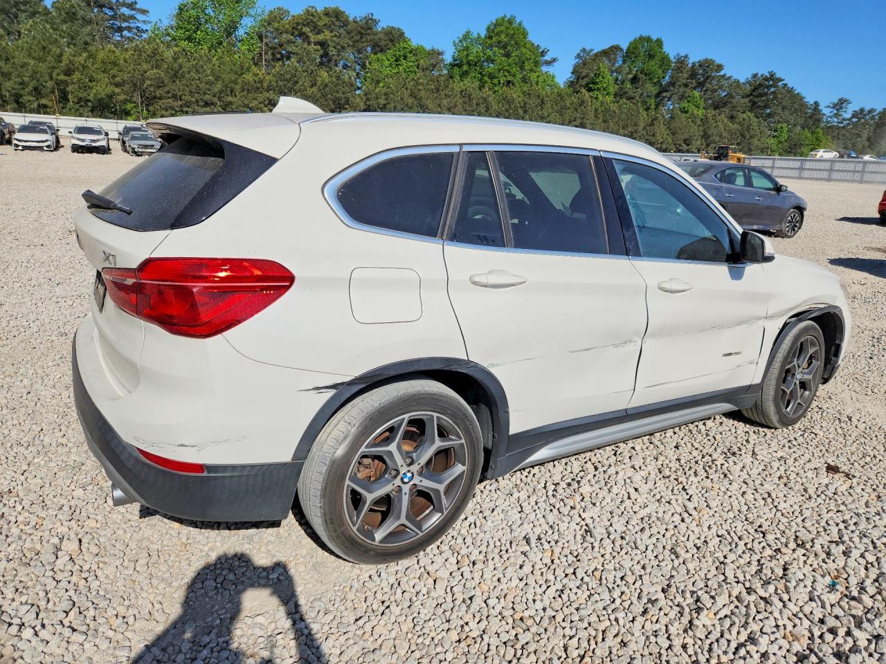 2018 BMW X1 xDrive28I - Фото 3