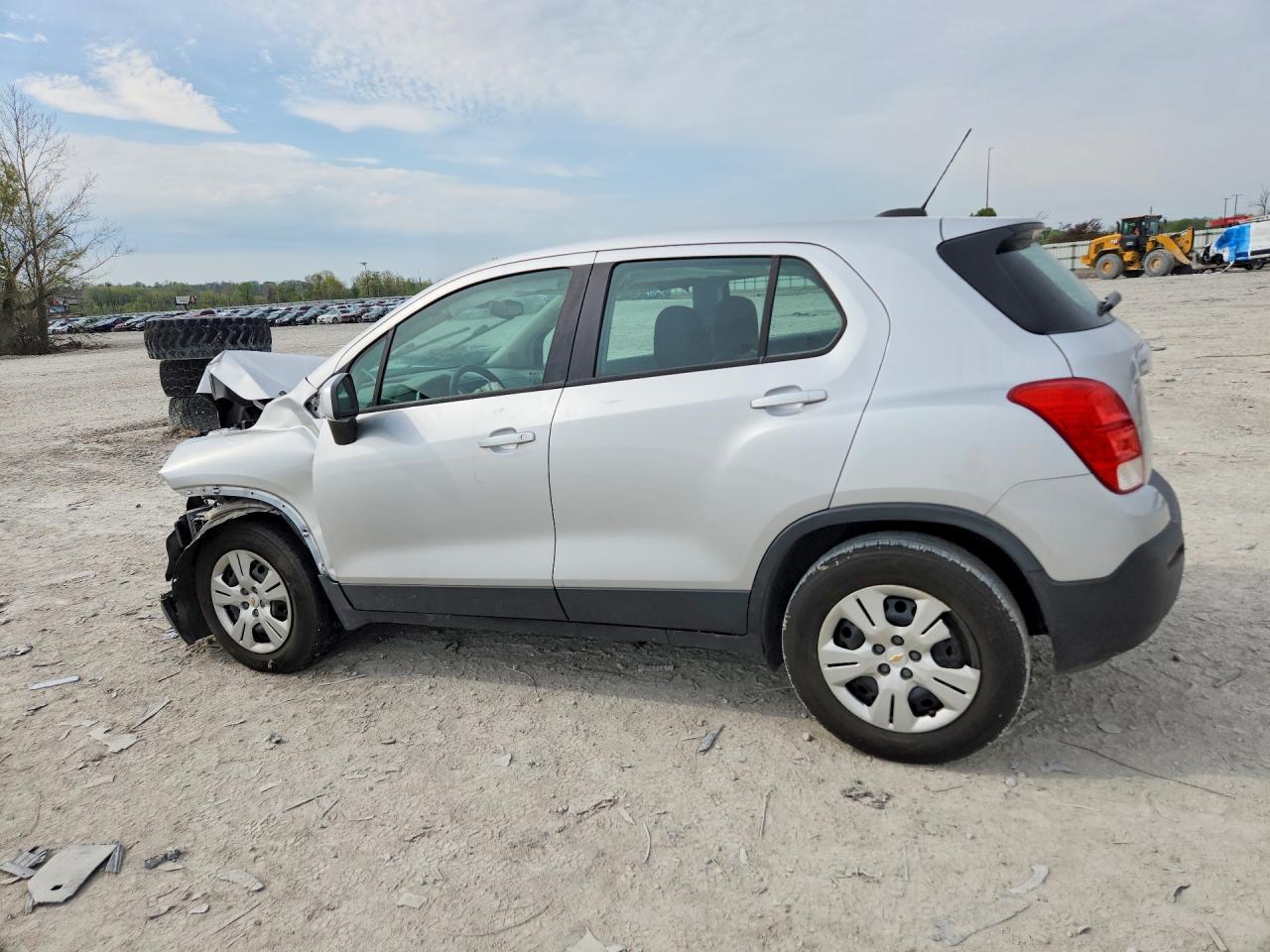 2015 Chevrolet Trax Ls - Фото 2