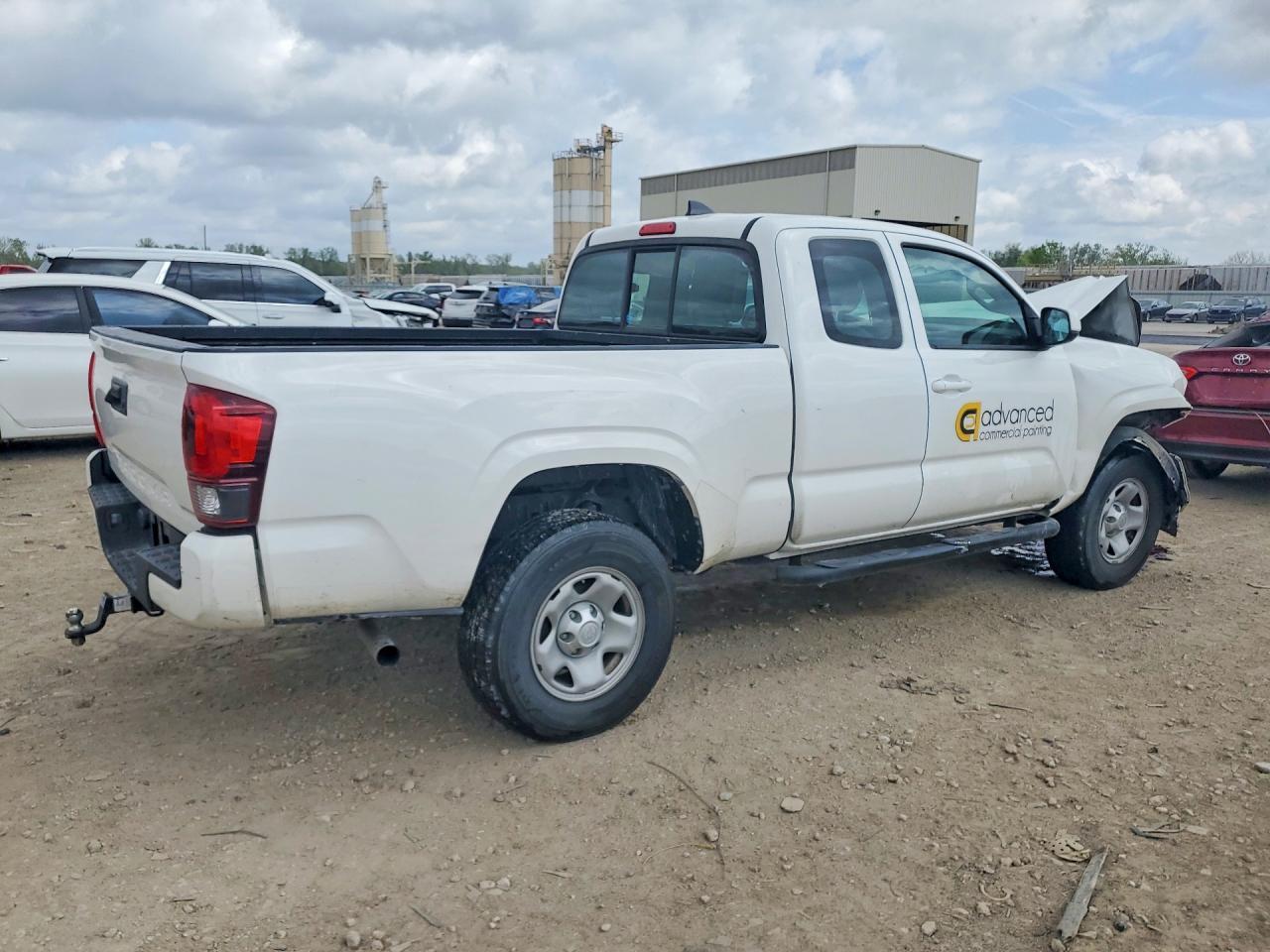 2018 Toyota Tacoma Sr - Фото 3