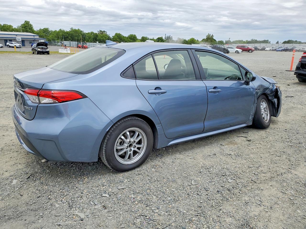 2020 Toyota Corolla Le - Фото 3