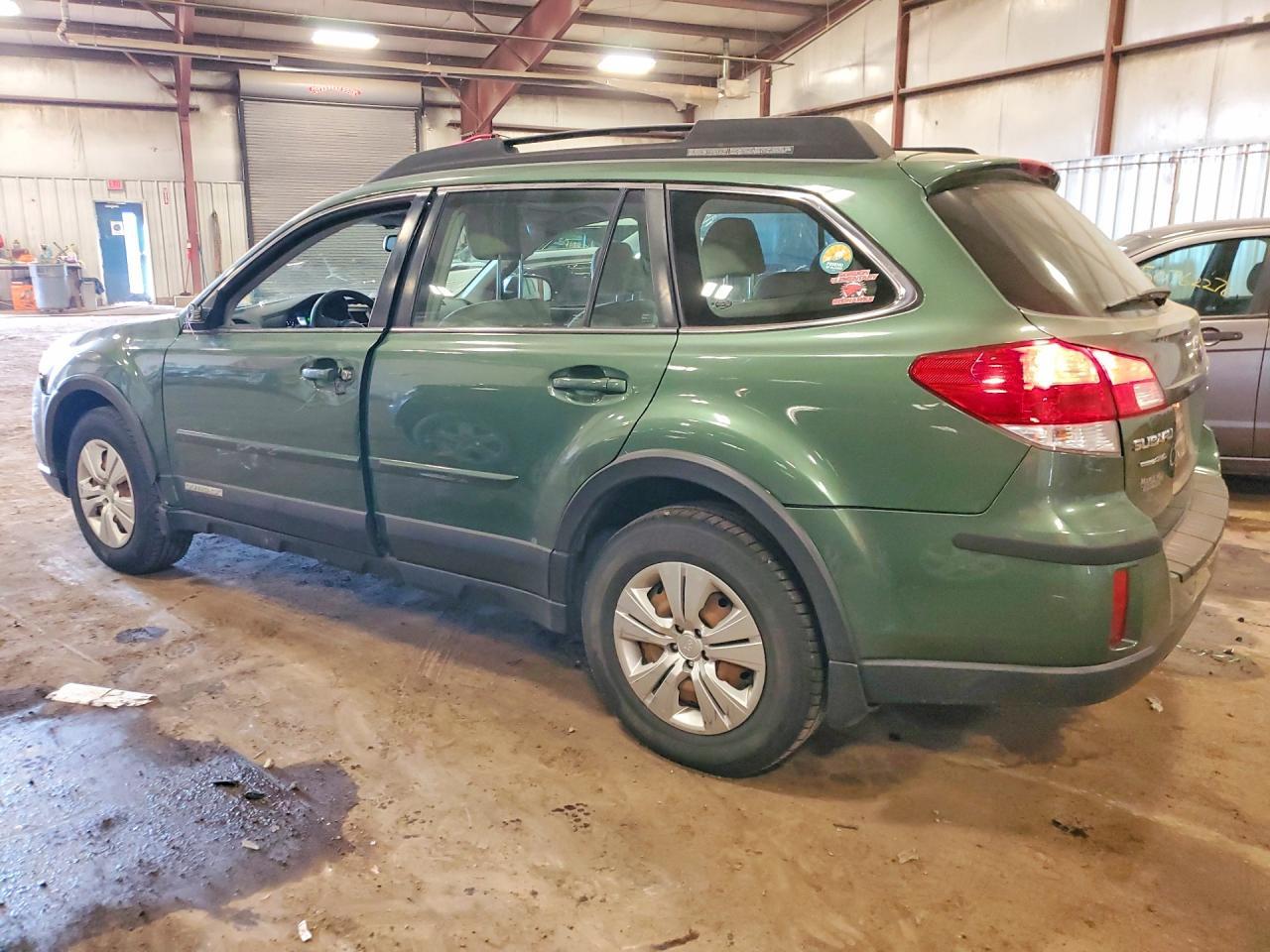 2011 Subaru Outback 2.5I - Фото 2