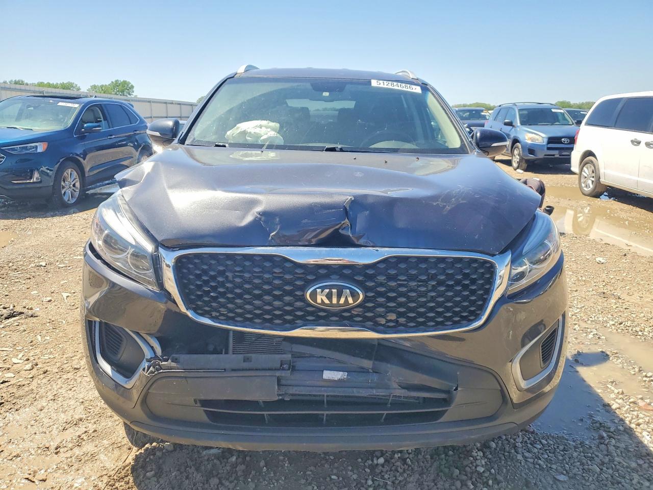 2018 Kia Sorento Lx - Image 5