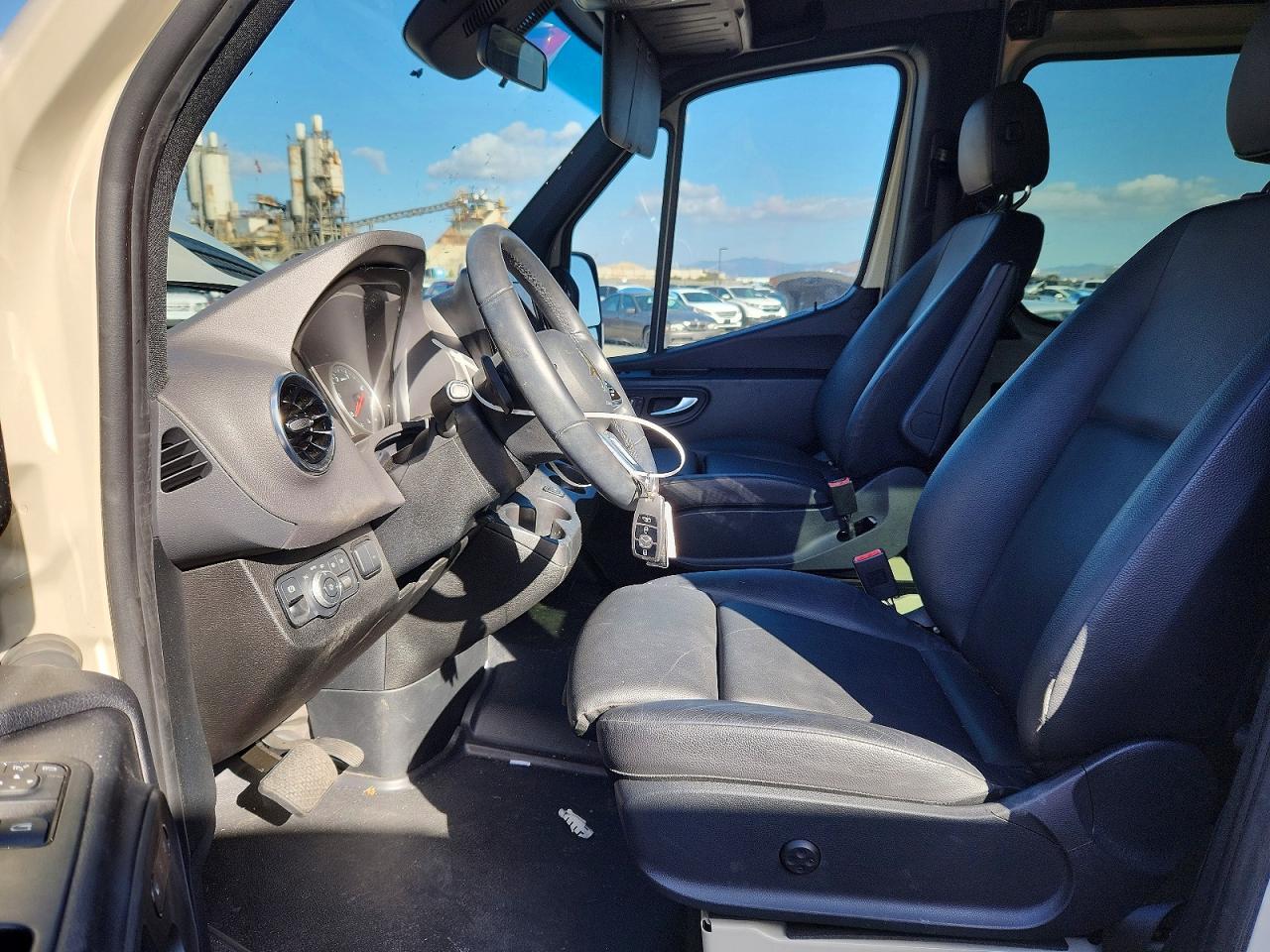 2024 Mercedes-Benz Sprinter 2500 - Фото 7