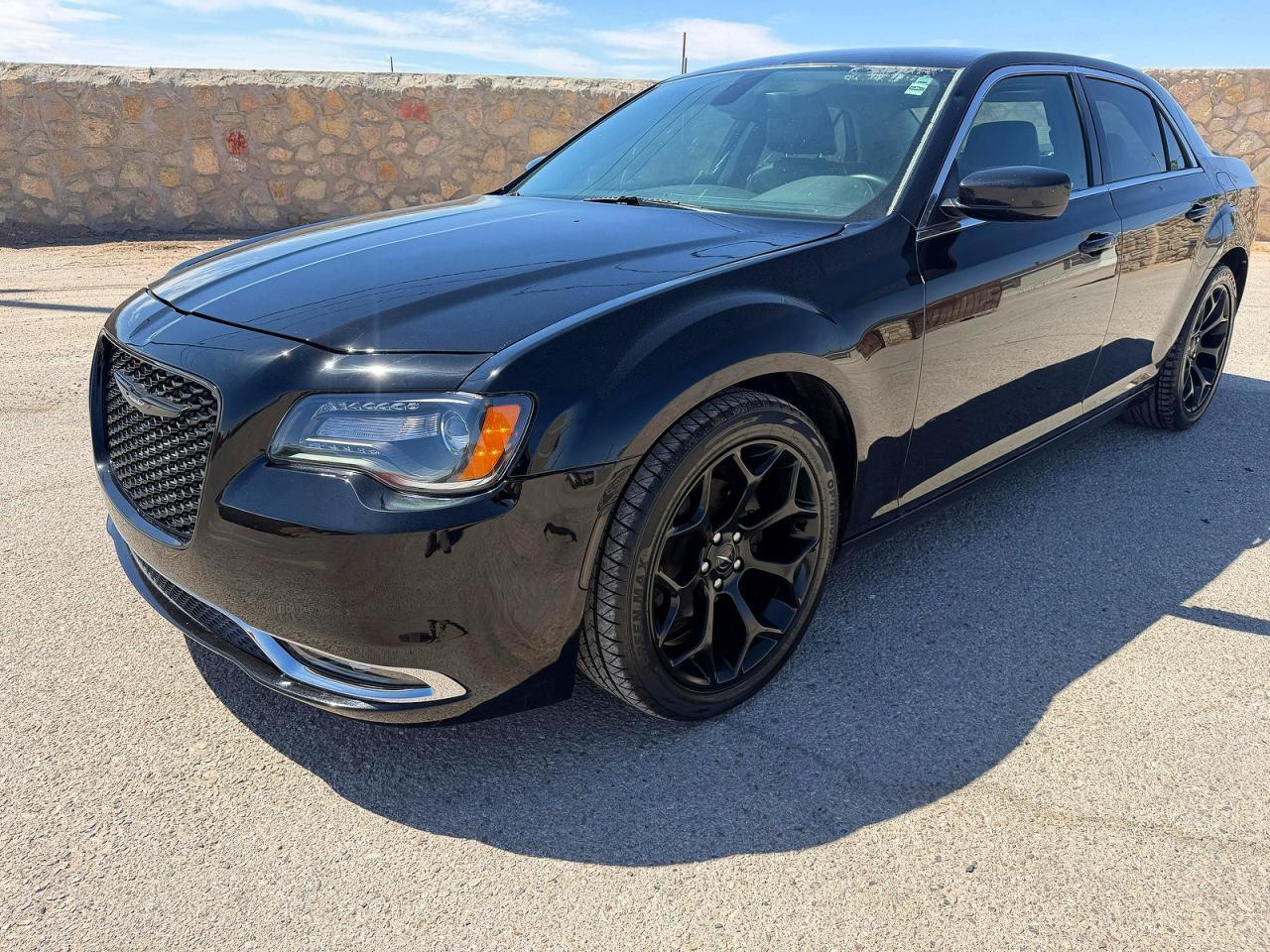 2015 Chrysler 300 Limited - Image 2