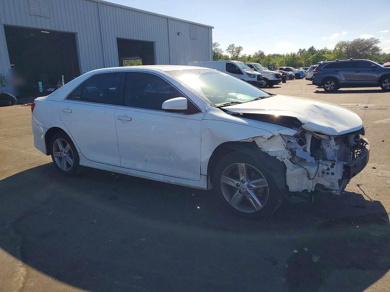 2012 Toyota Camry Se - Image 4