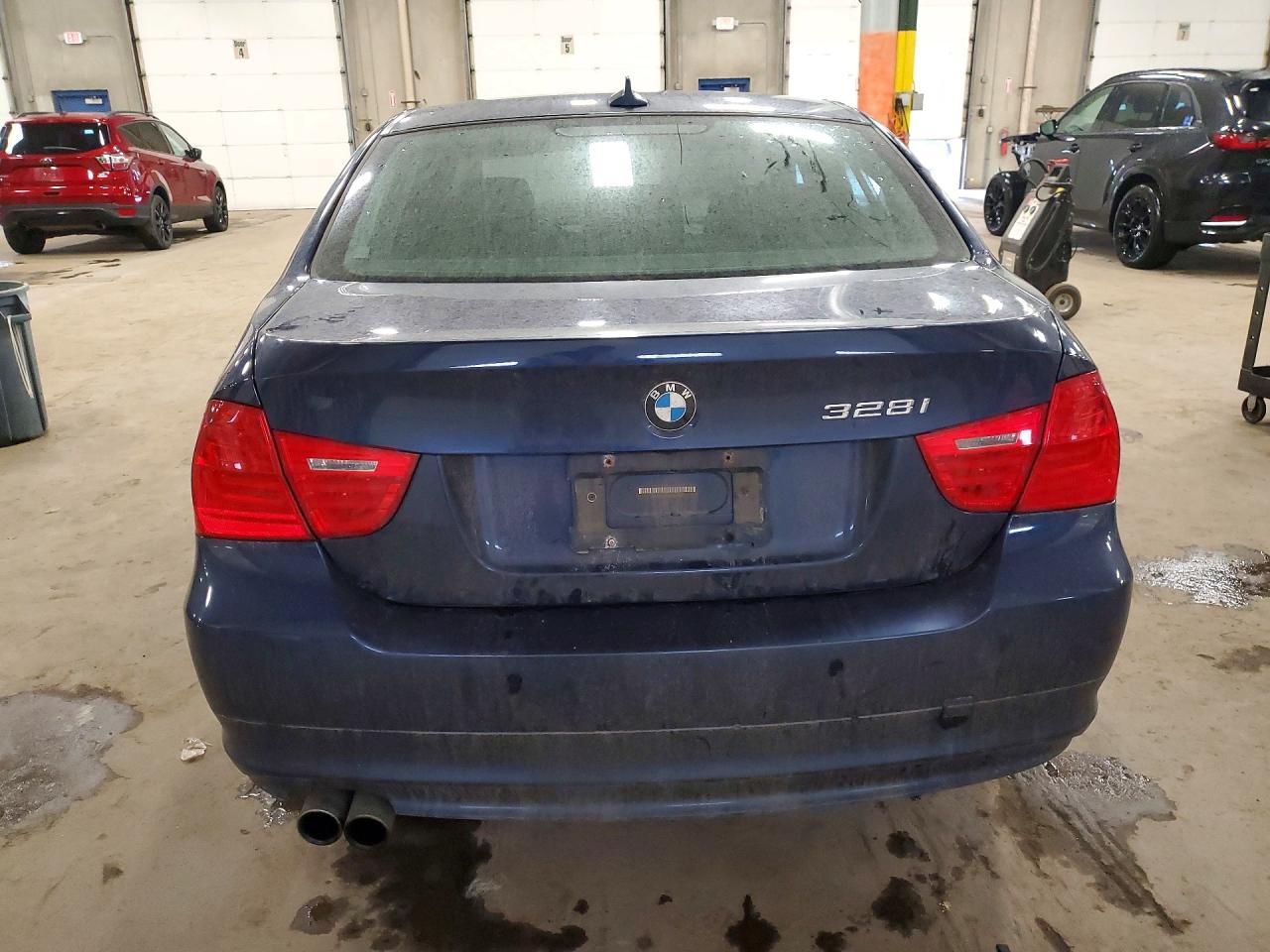 2011 BMW 328 Xi - Фото 6