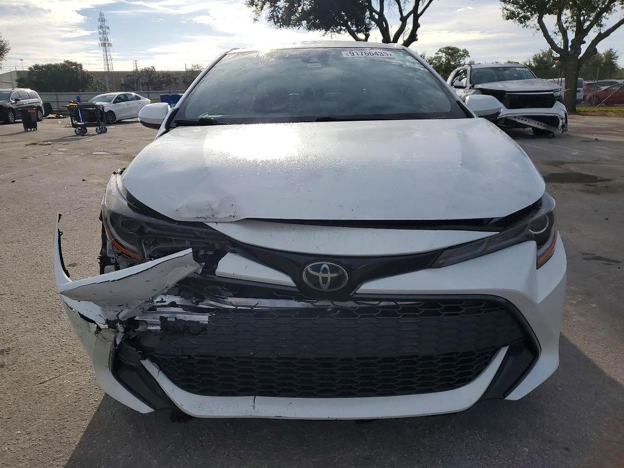 2021 Toyota Corolla Hatchback Se - Фото 5
