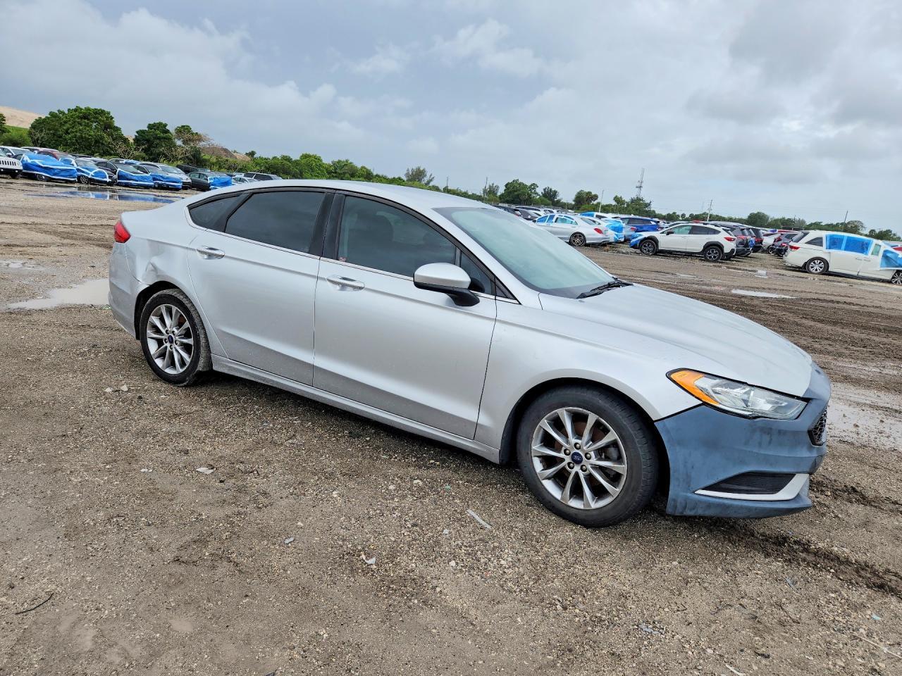 2017 Ford Fusion Se - Фото 4