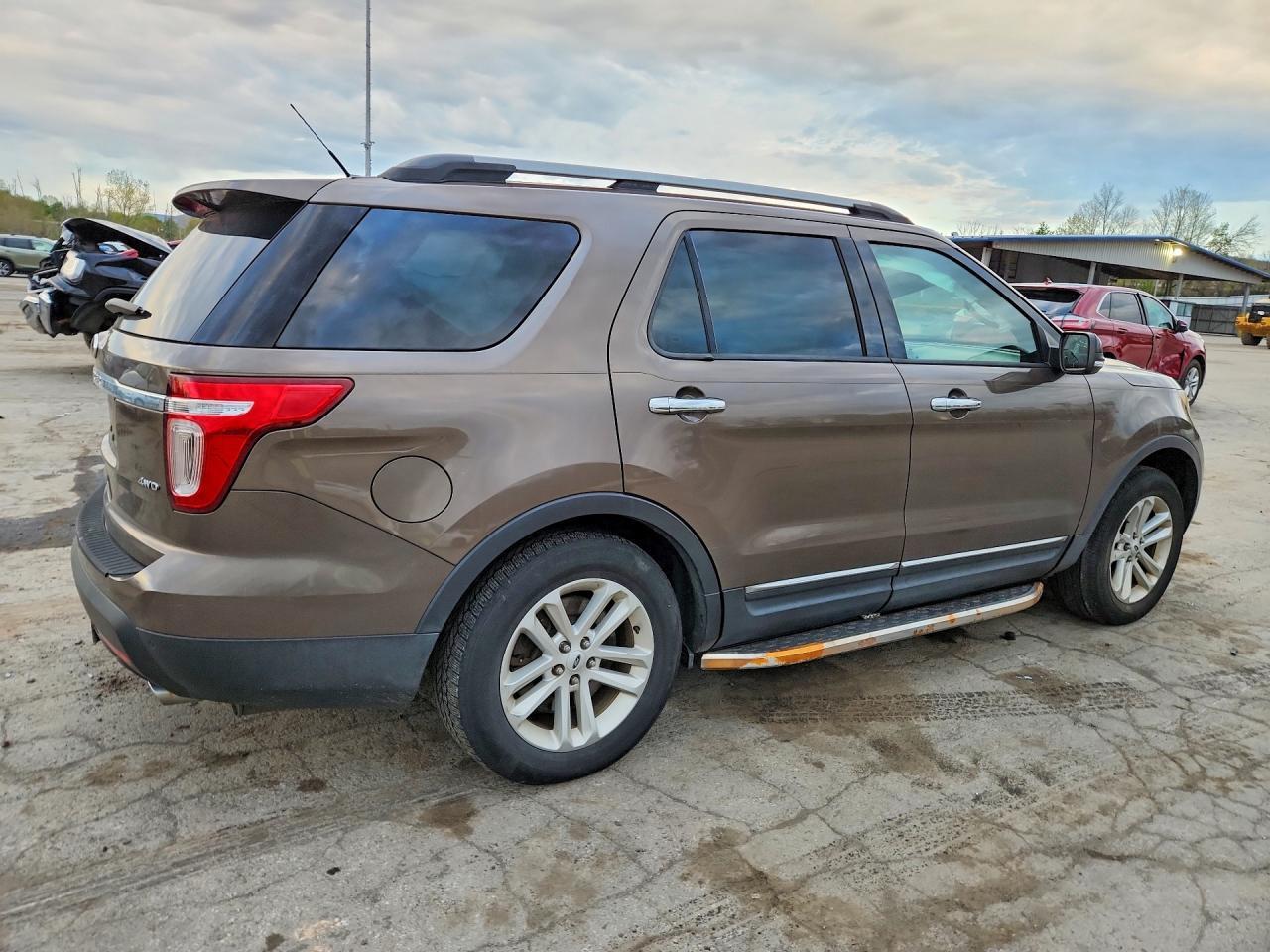 2015 Ford Explorer Xlt - Фото 3