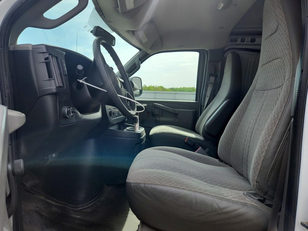 2018 Chevrolet Express 2500 Delivery Van - Image 7