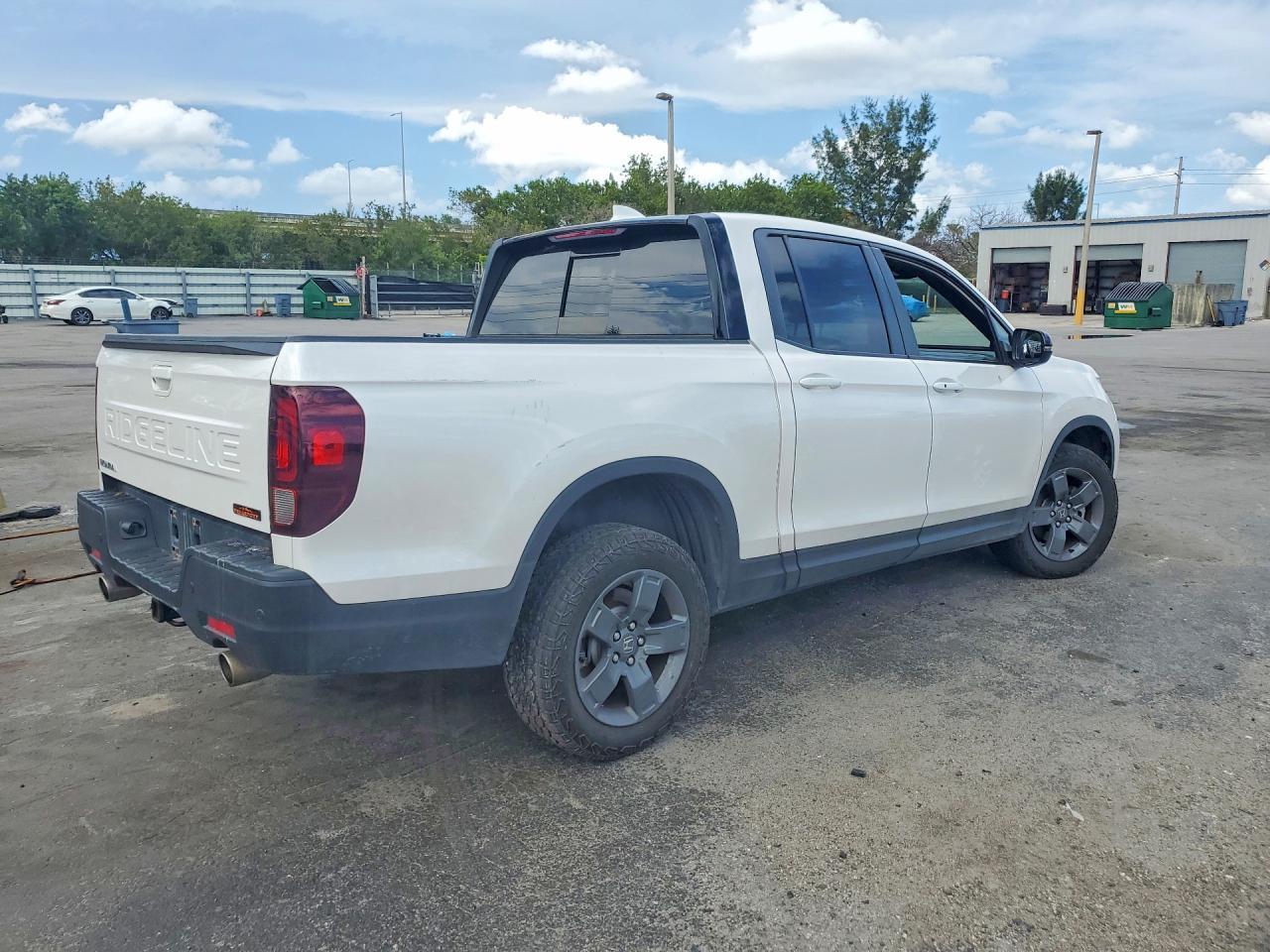 2024 Honda Ridgeline Trail Sport - Image 3