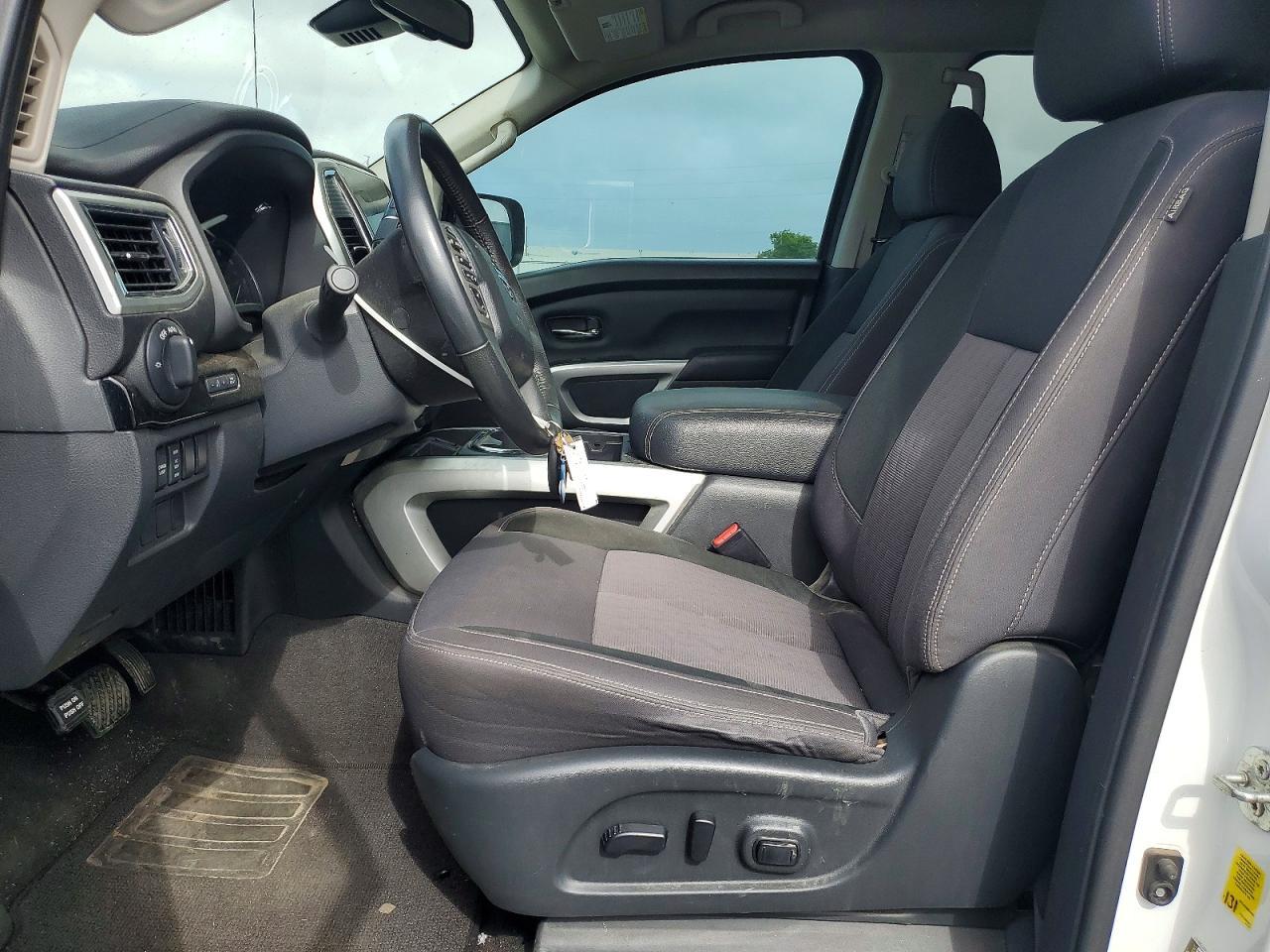 2021 Nissan Titan Sv - Фото 7