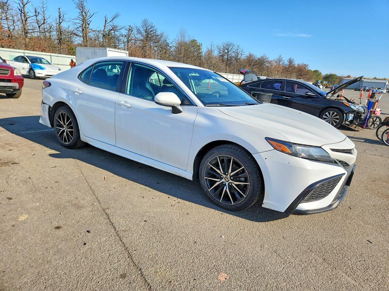2021 Toyota Camry Se - Image 4