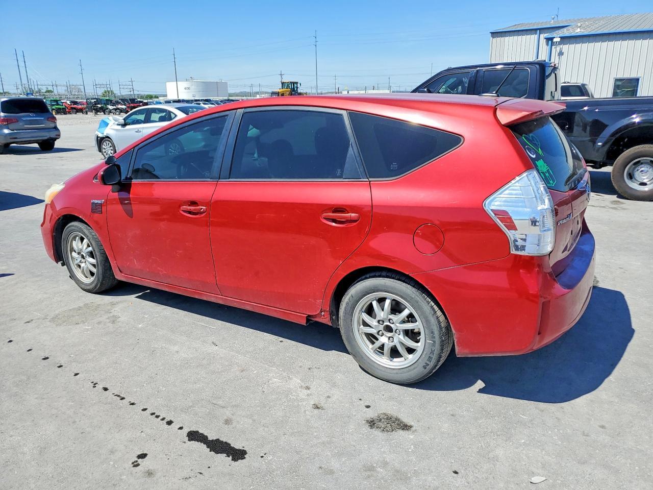 2012 Toyota Prius V Three - Фото 2