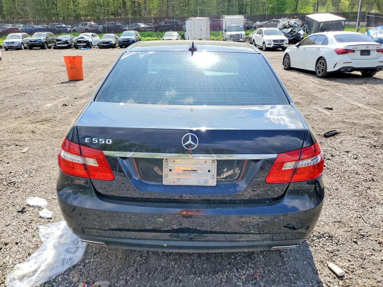 2011 Mercedes-Benz E 550 - Фото 6