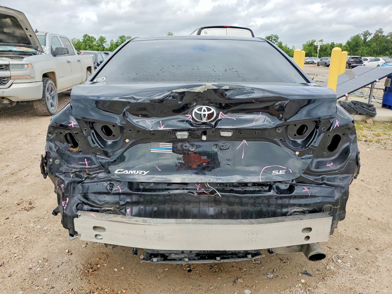 2017 Toyota Camry Se - Image 6