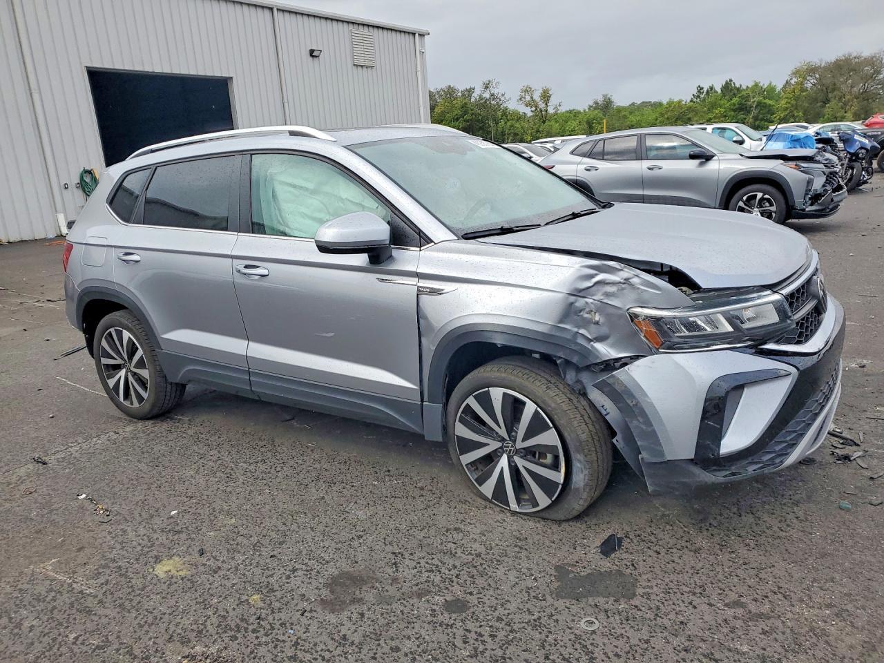 2024 Volkswagen Taos Se - Фото 4