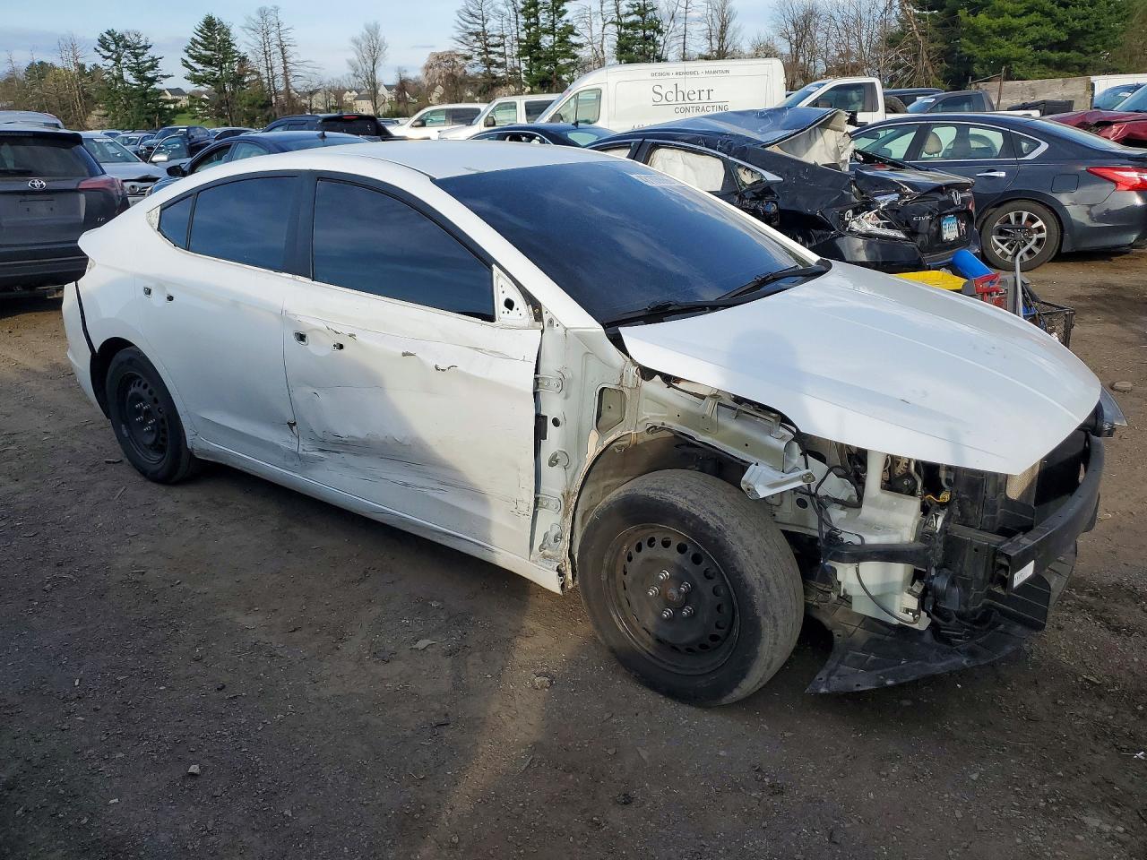 2020 Hyundai Elantra Se - Image 4