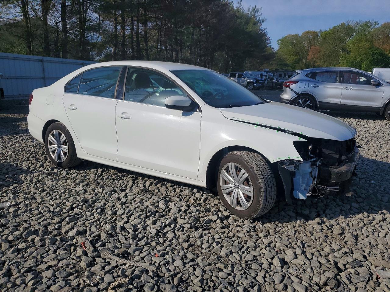 2017 Volkswagen Jetta S - Image 4