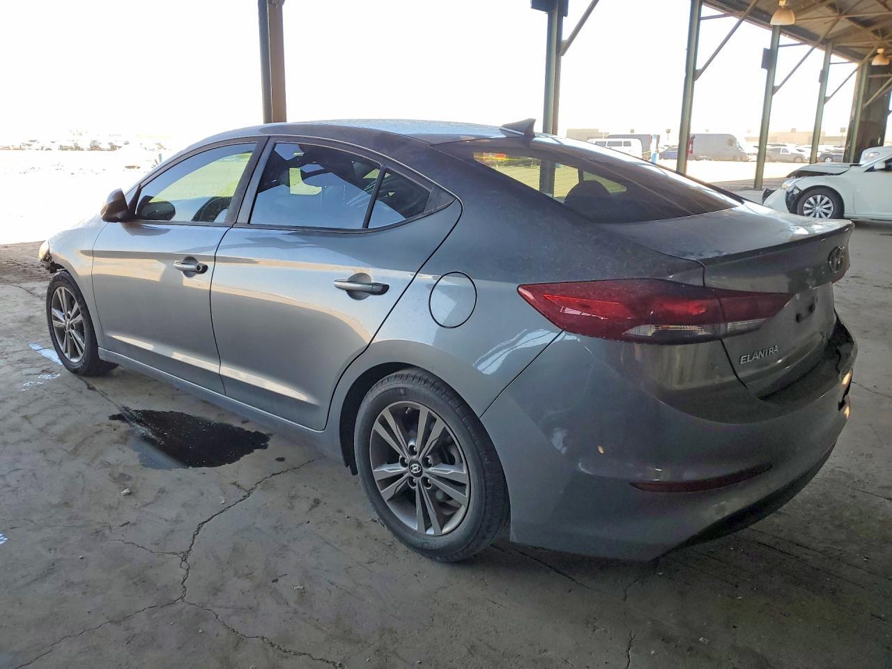 2018 Hyundai Elantra Sel - Image 2
