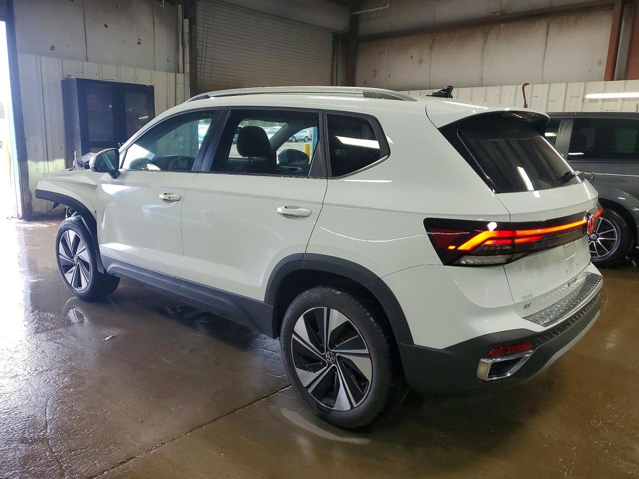 2023 Volkswagen Taos Se - Image 2