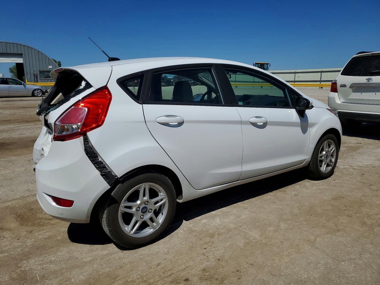2019 Ford Fiesta Se - Image 3