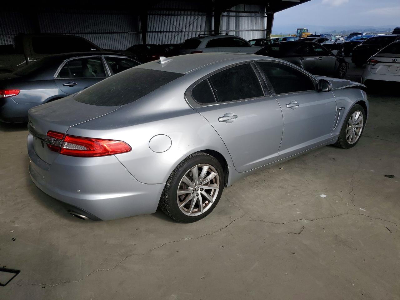 2013 Jaguar Xf - Фото 3