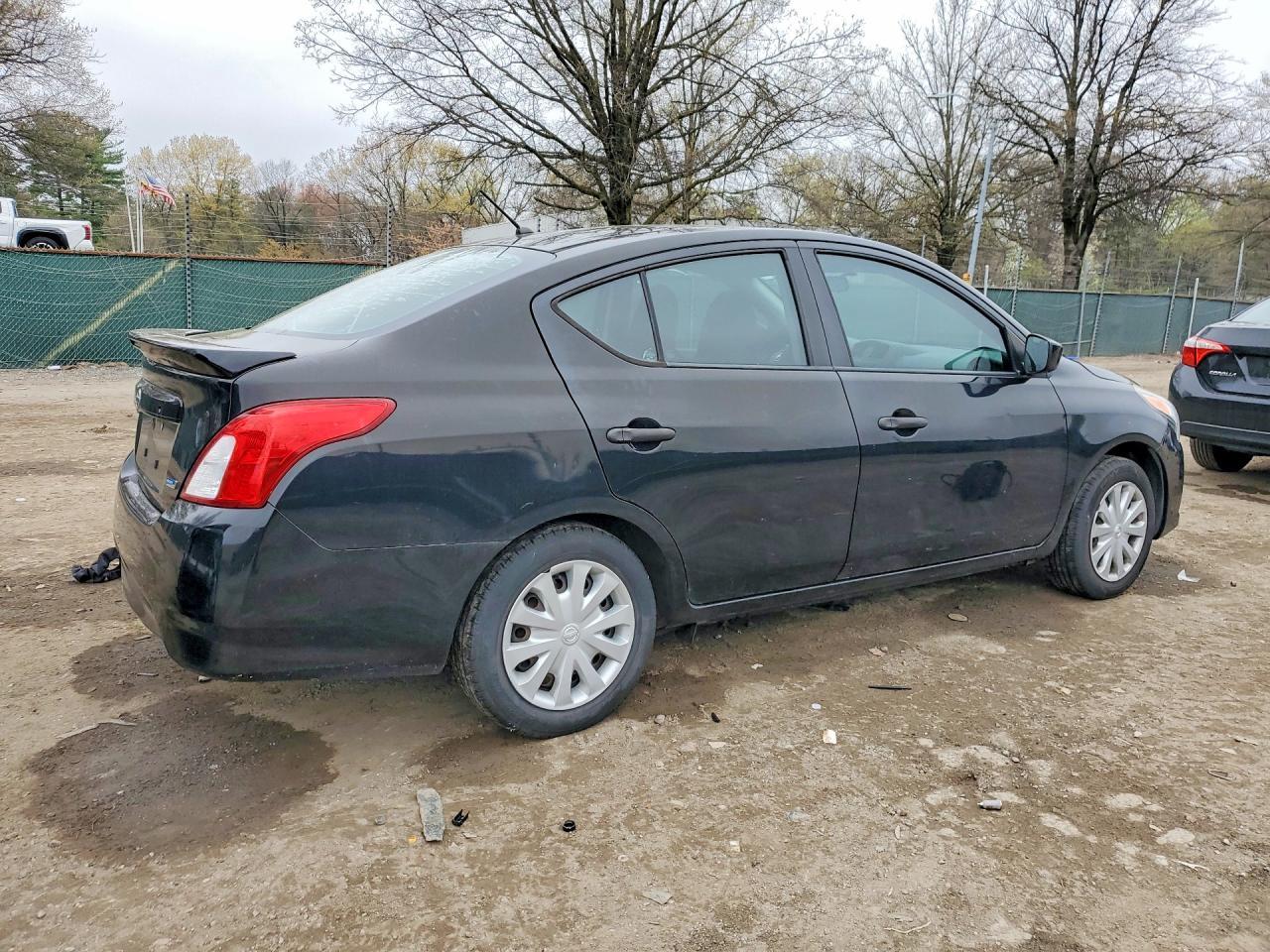2016 Nissan Versa 1.6 S Plus - Фото 3