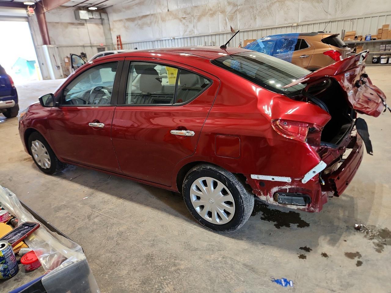 2019 Nissan Versa Sv - Image 2