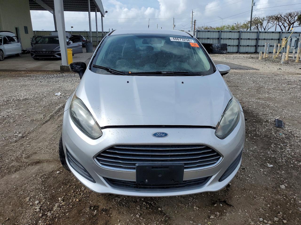 2015 Ford Fiesta Se - Image 5
