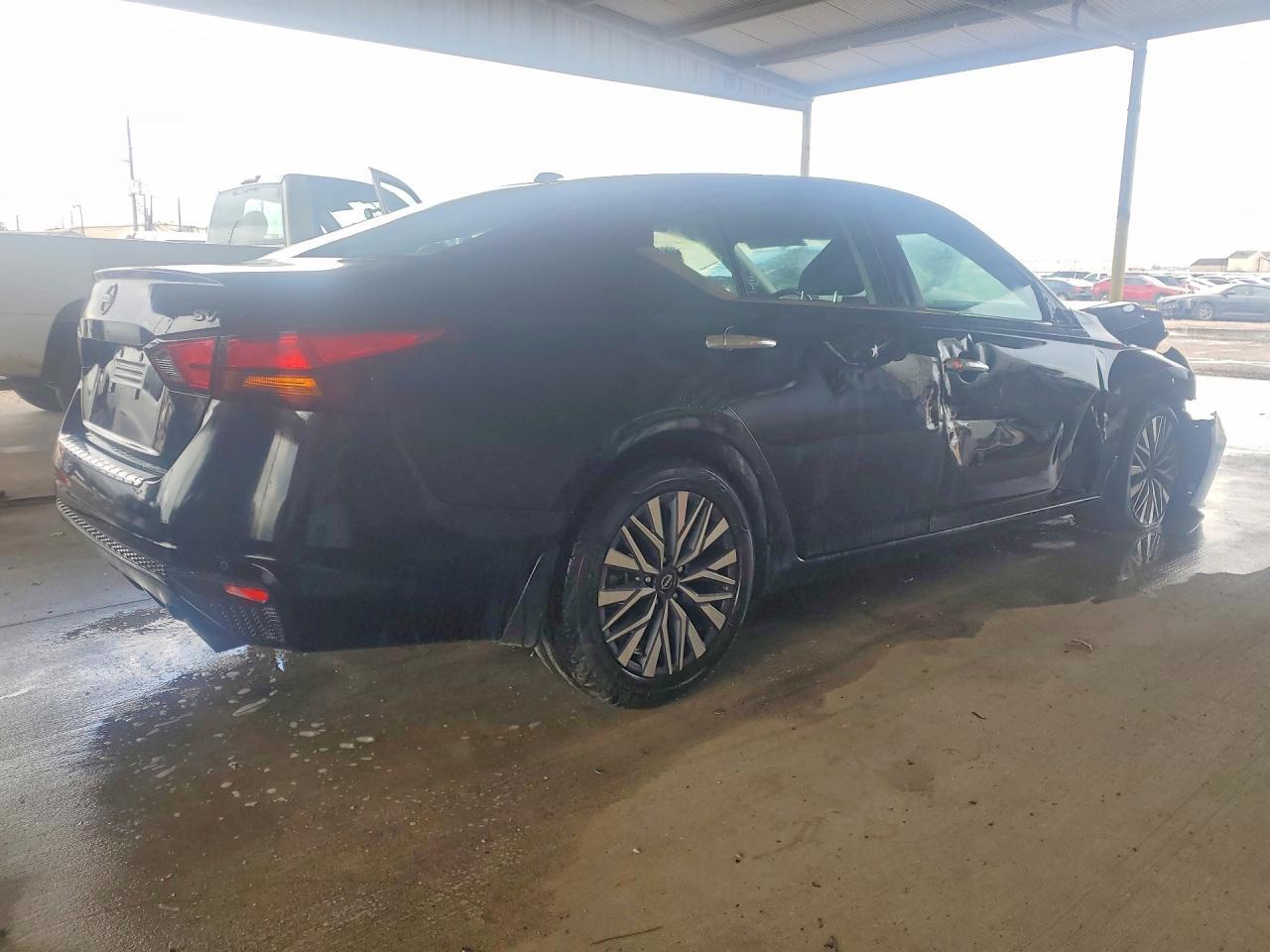 2023 Nissan Altima Sv - Image 3
