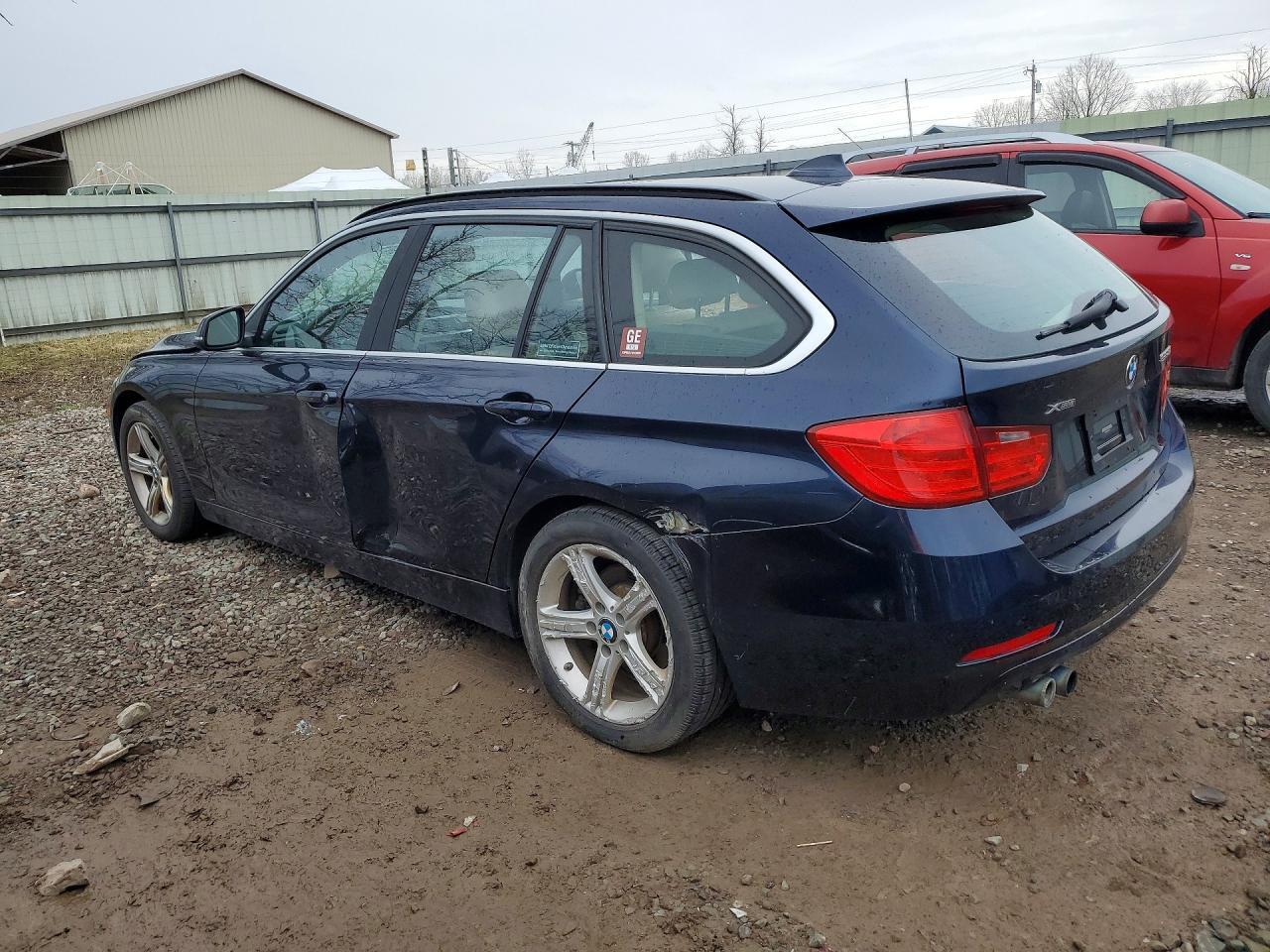 2015 BMW 328 Xi - Image 2