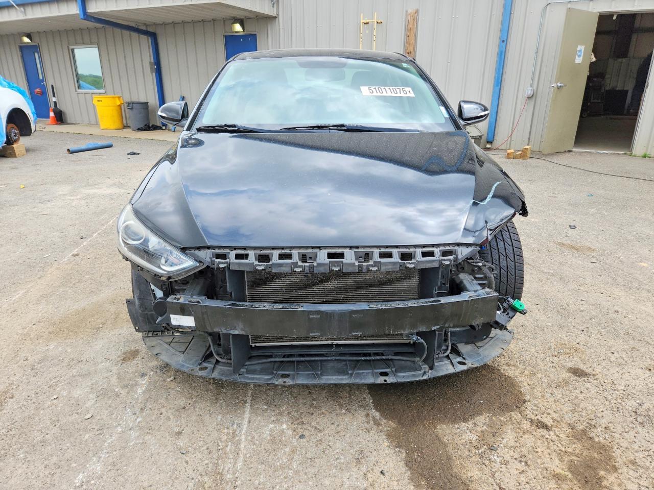 2018 Hyundai Elantra Limited - Image 5