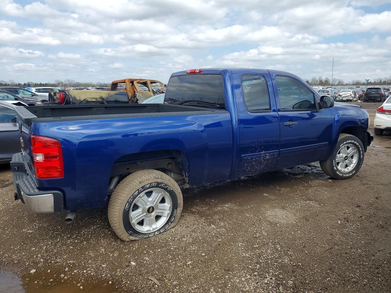 2013 Chevrolet Silverado C1500 Crew Cab - Image 3