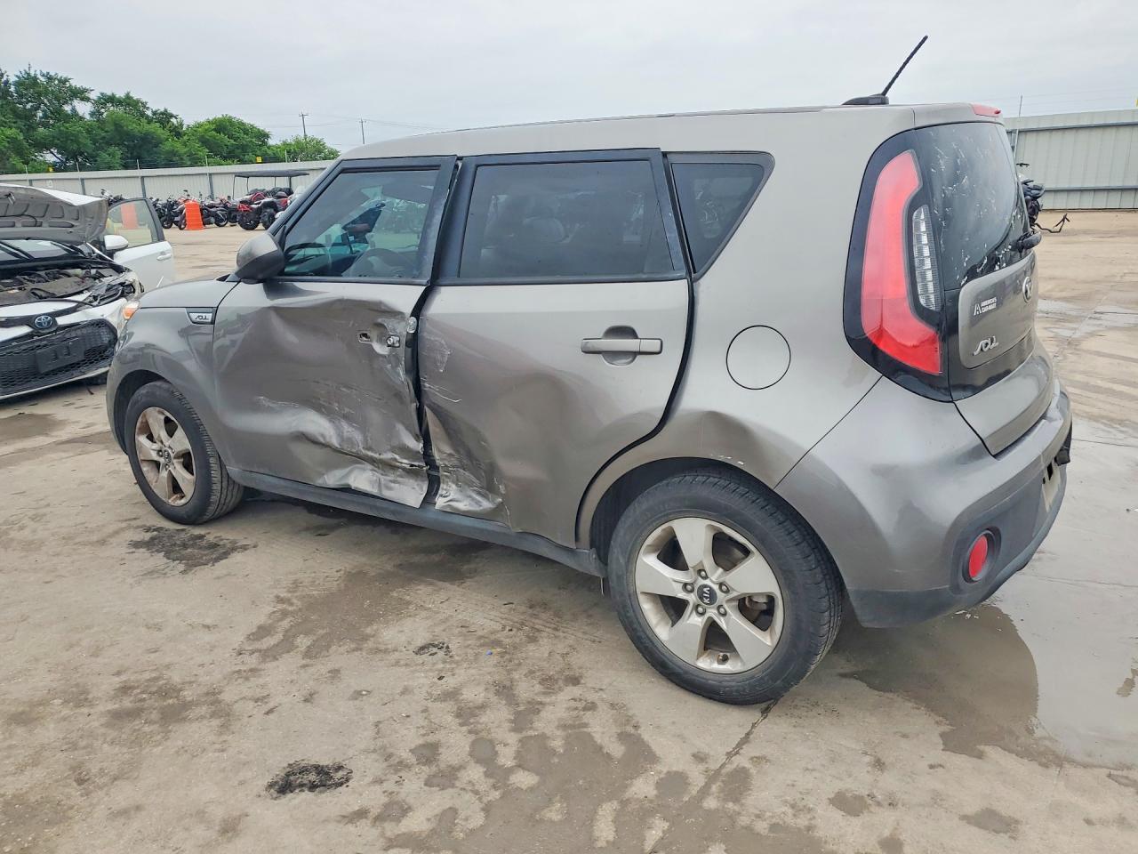 2017 Kia Soul Base - Фото 2