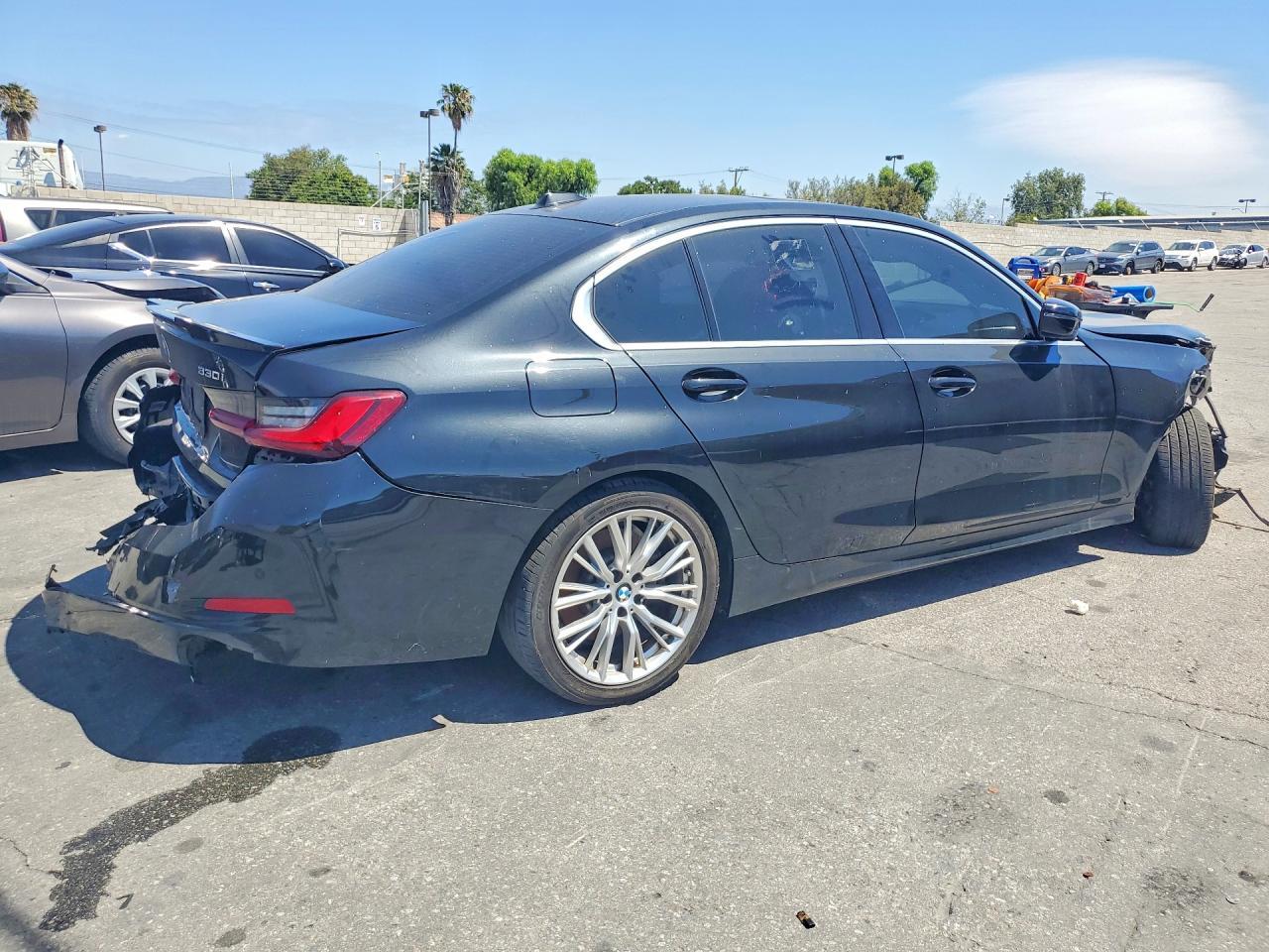 2024 BMW 330I - Image 3