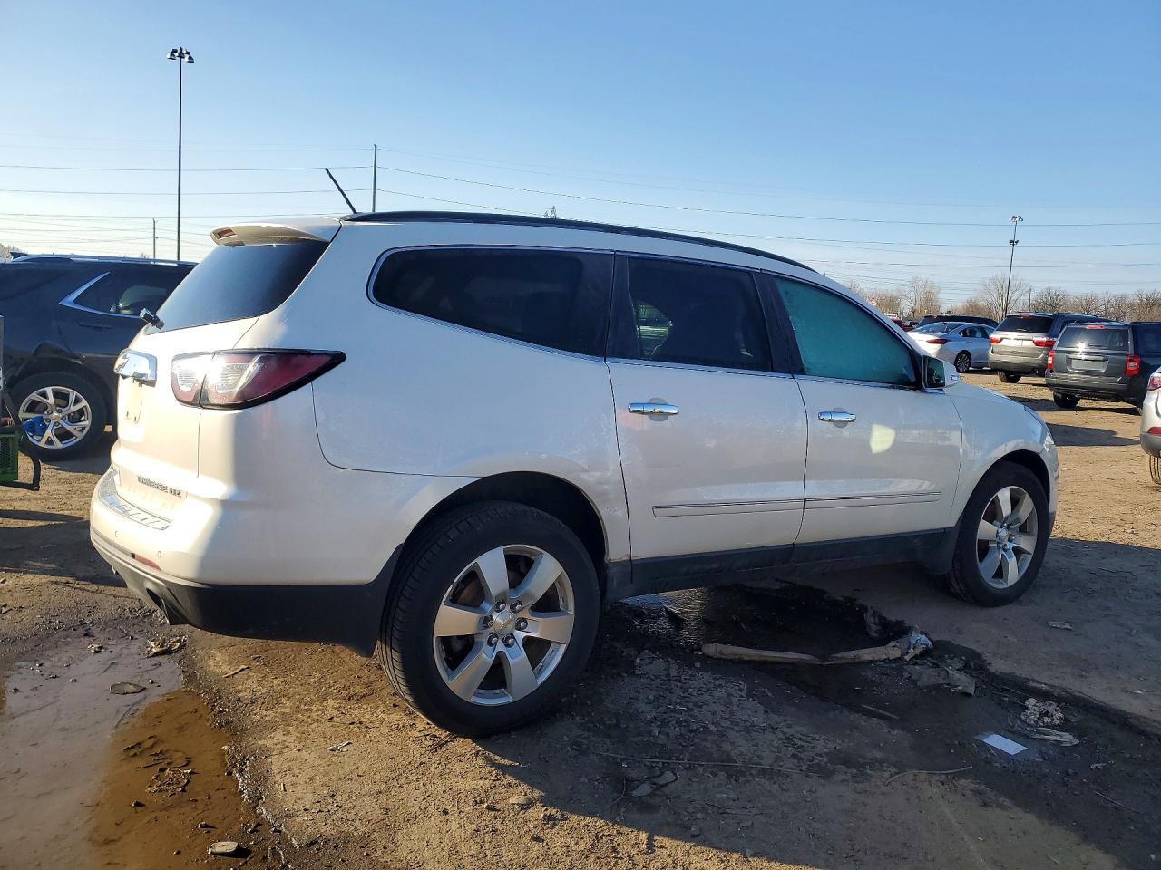 2015 Chevrolet Traverse Ltz - Image 3