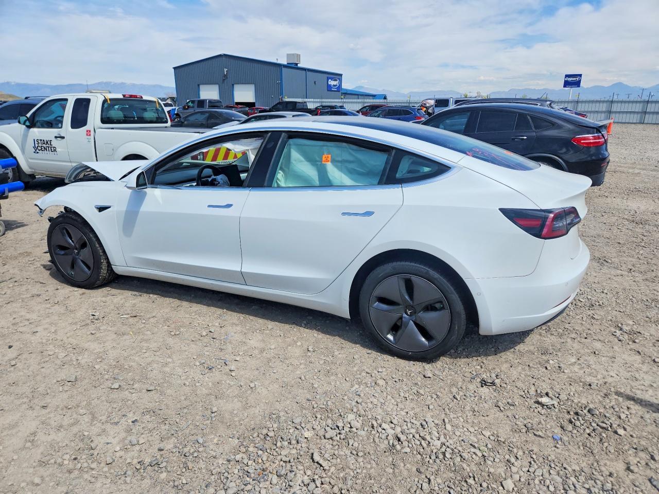 2018 Tesla Model 3 - Фото 2