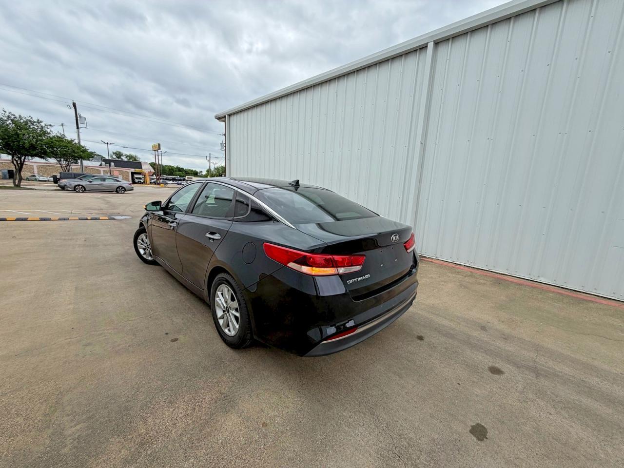 2017 Kia Optima Lx - Фото 3