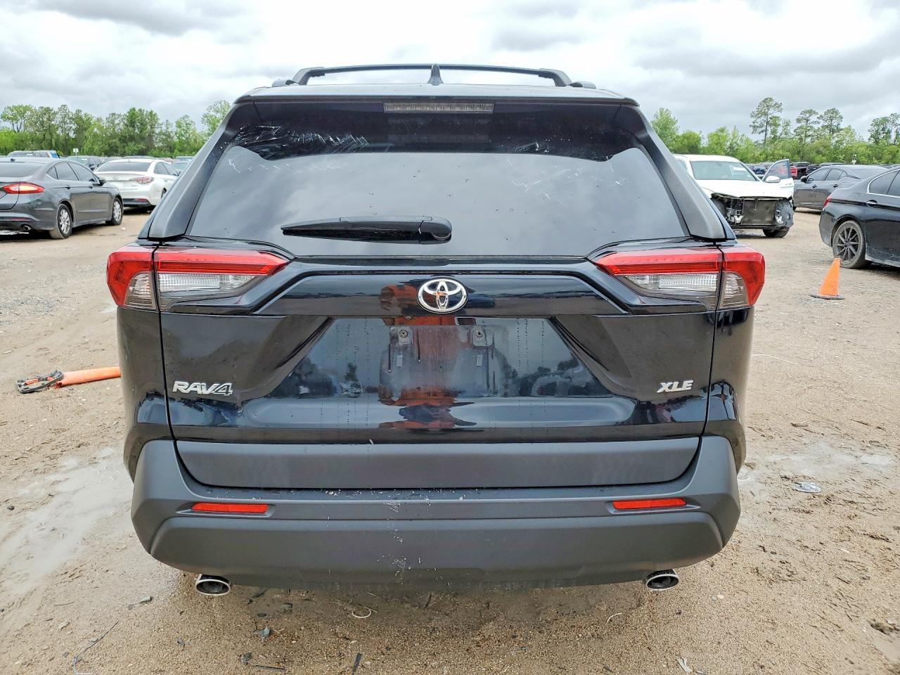 2019 Toyota Rav4 Xle Premium - Image 6