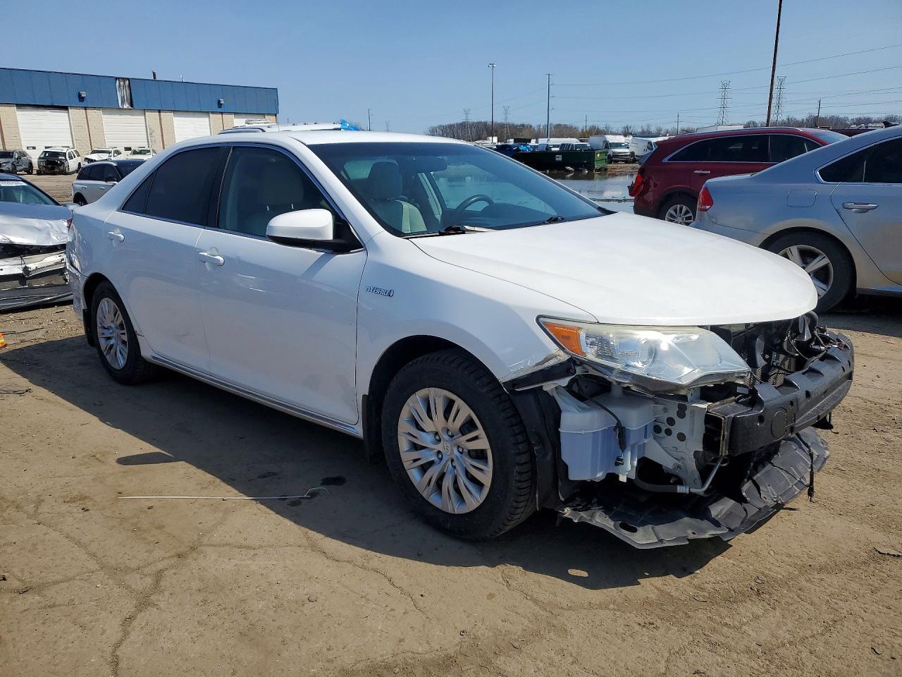 2014 Toyota Camry Hybrid Le - Фото 4