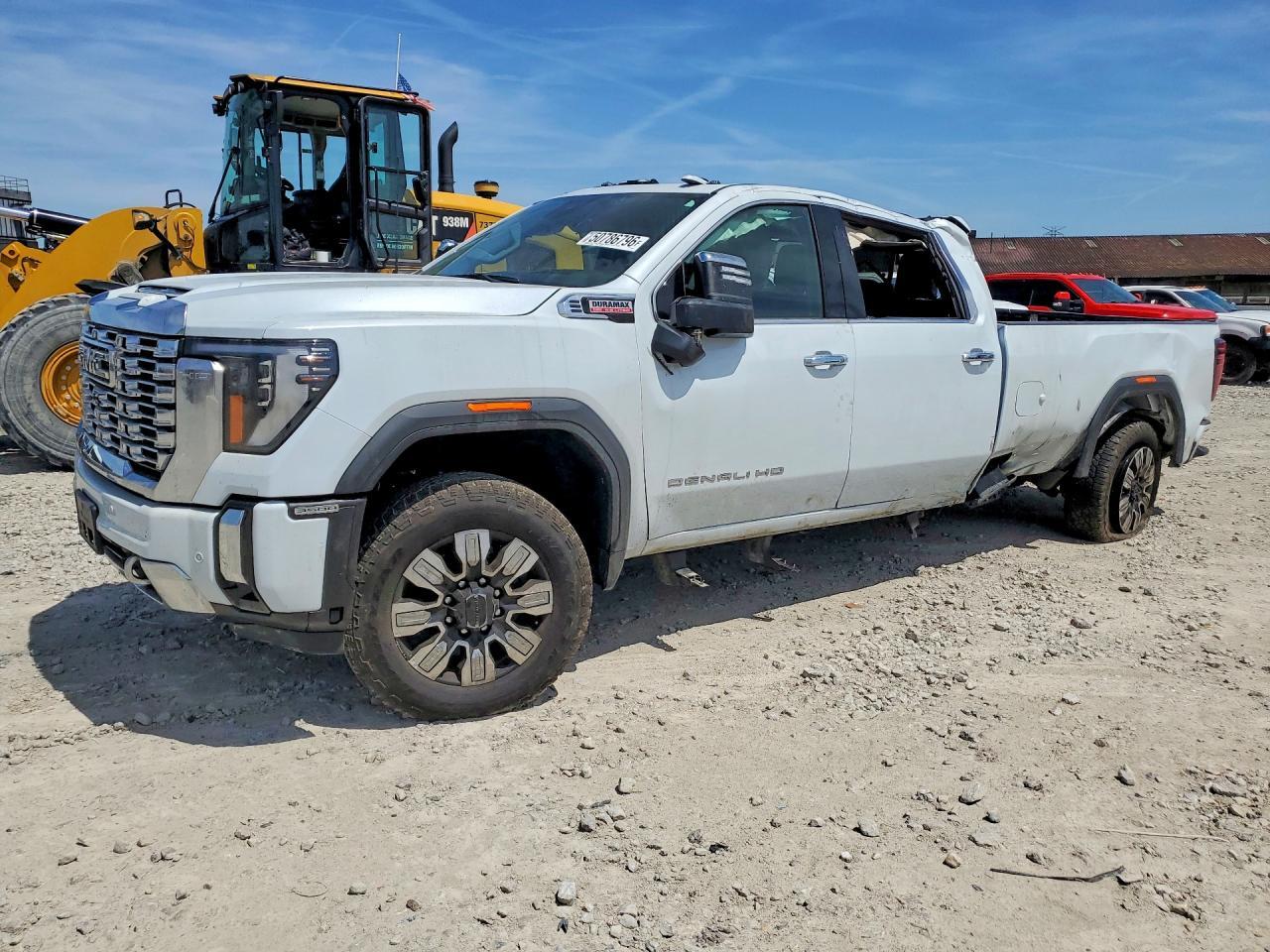 2026 GMC Sierra K3500 Denali