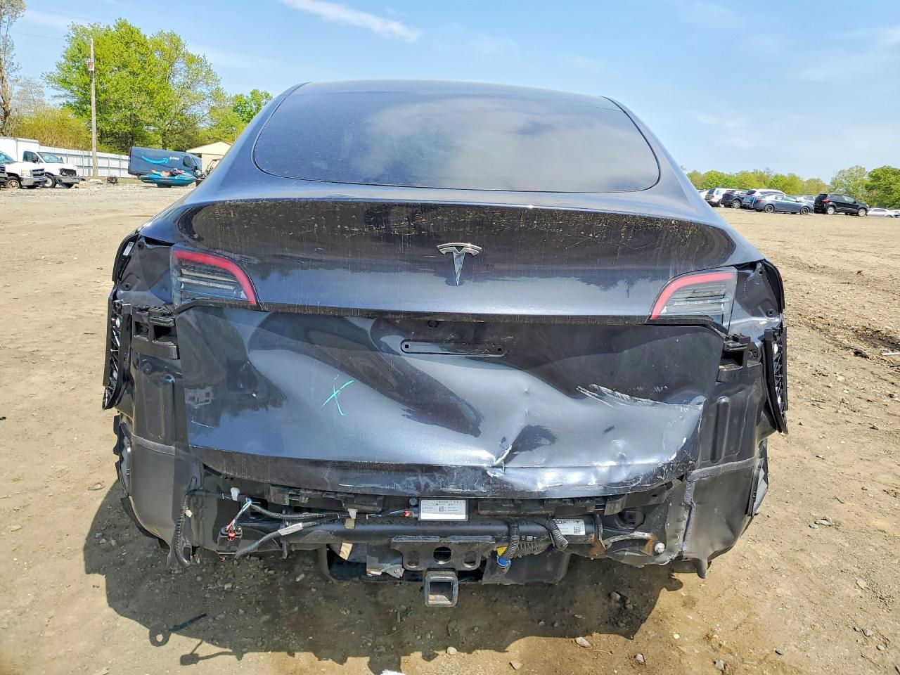 2025 Tesla Model Y - Image 6