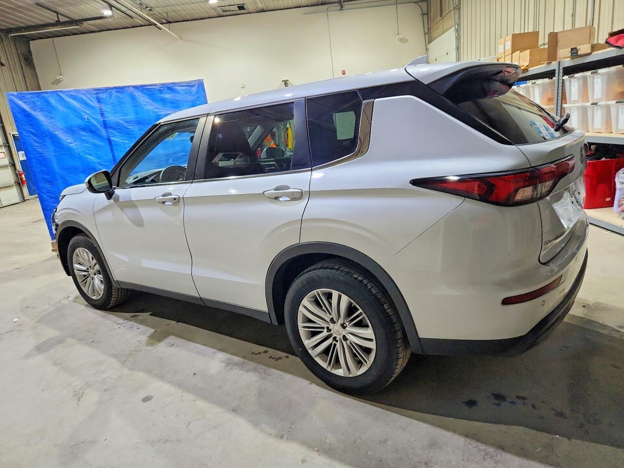 2024 Mitsubishi Outlander Es - Фото 2