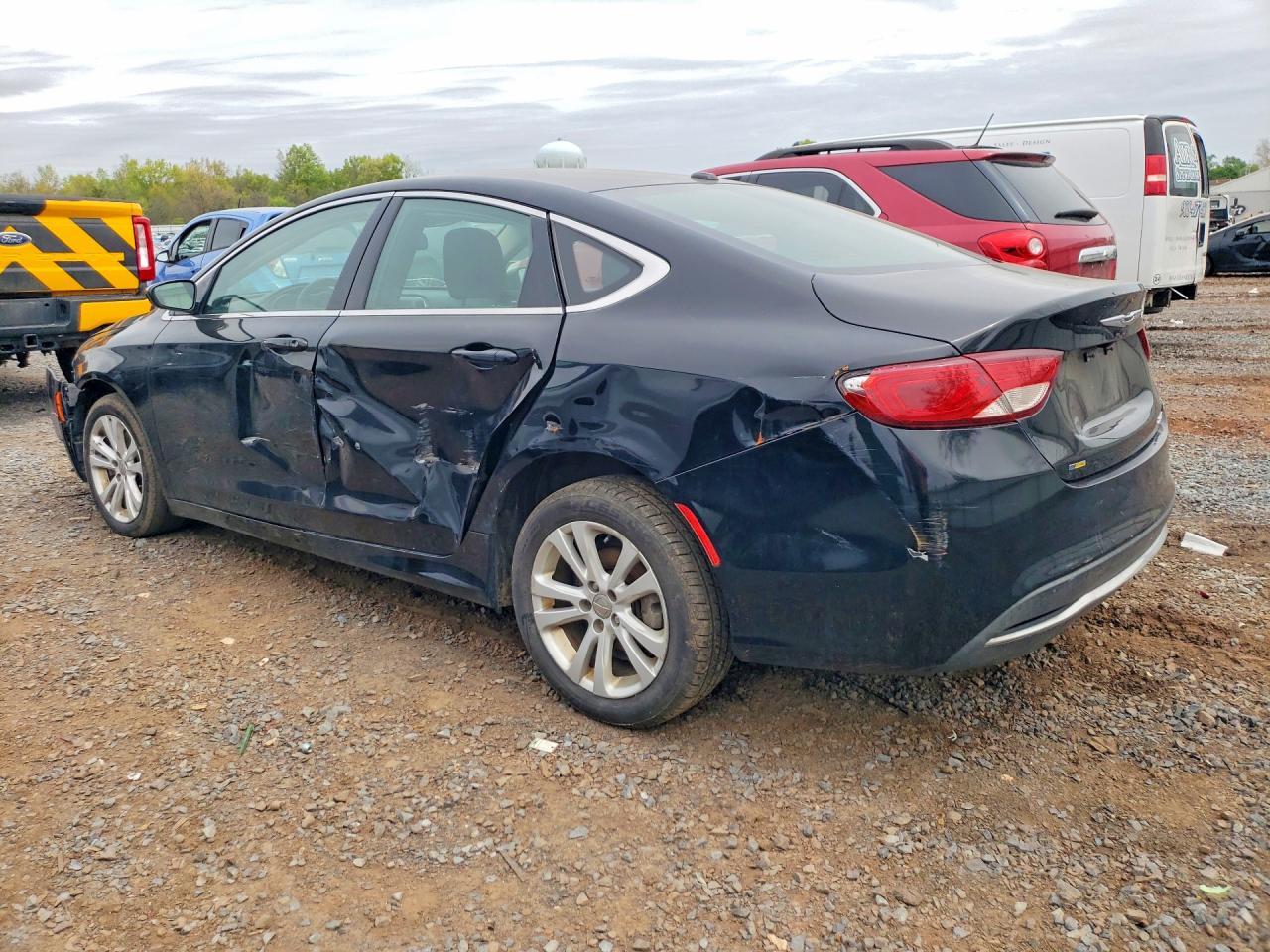 2015 Chrysler 200 Limited - Image 2