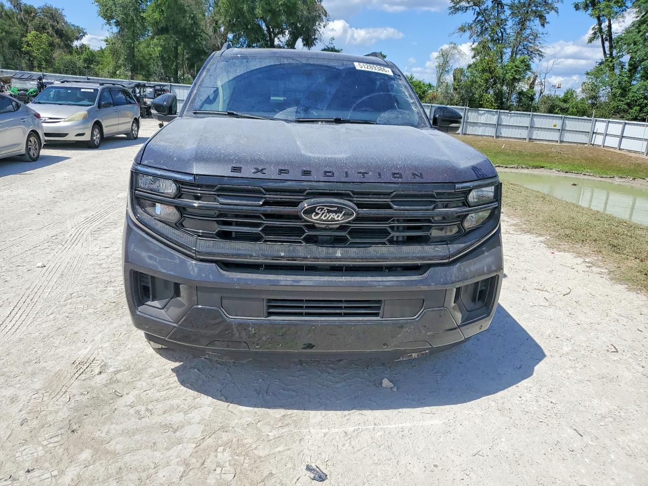 2025 Ford Expedition Max Platinum - Image 5