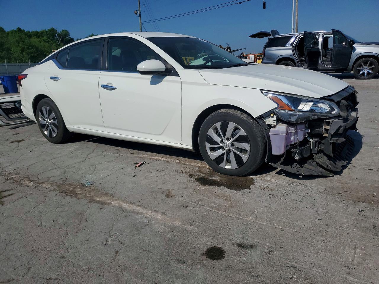 2020 Nissan Altima S - Фото 4