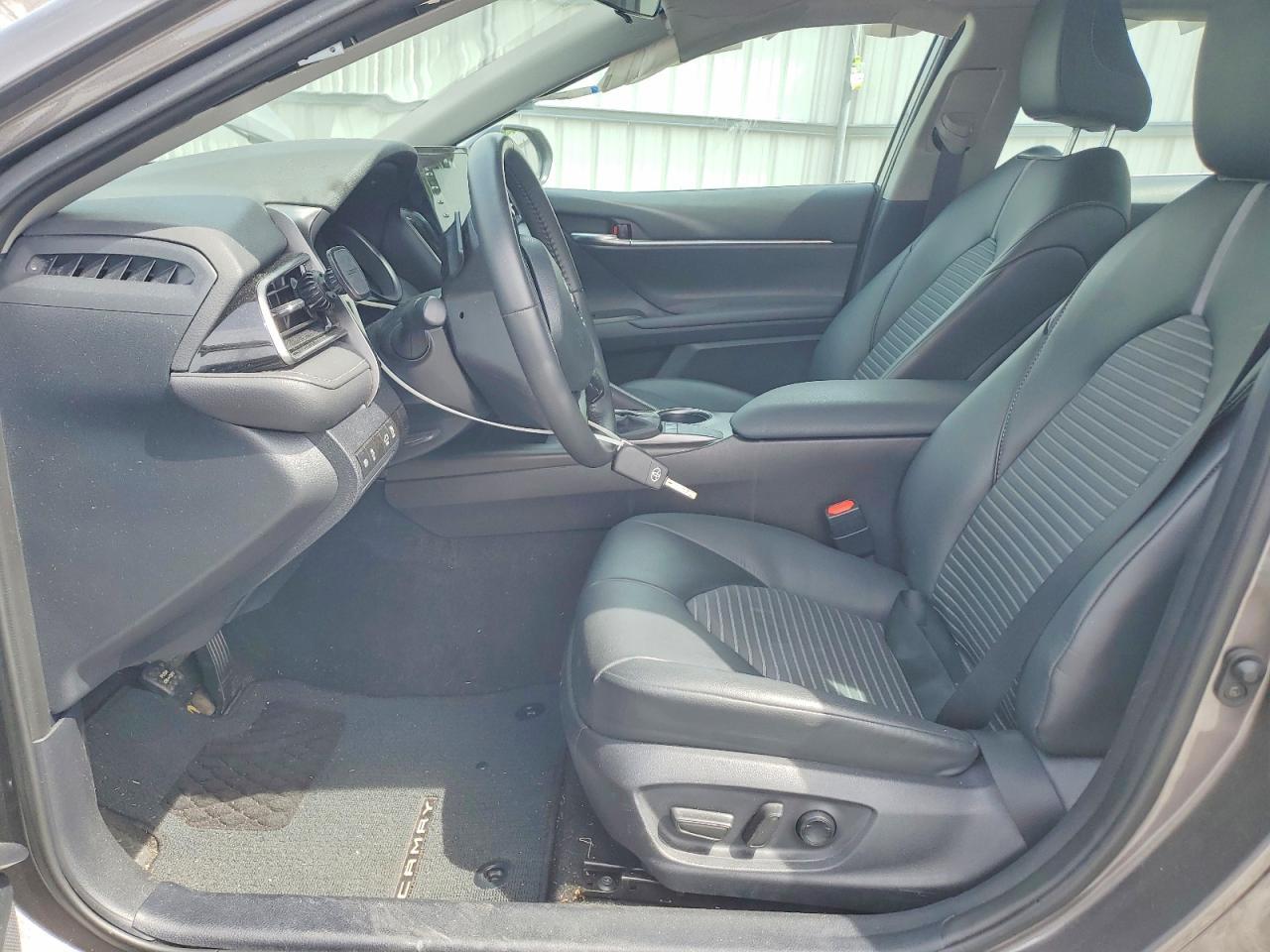 2024 Toyota Camry Se - Image 7