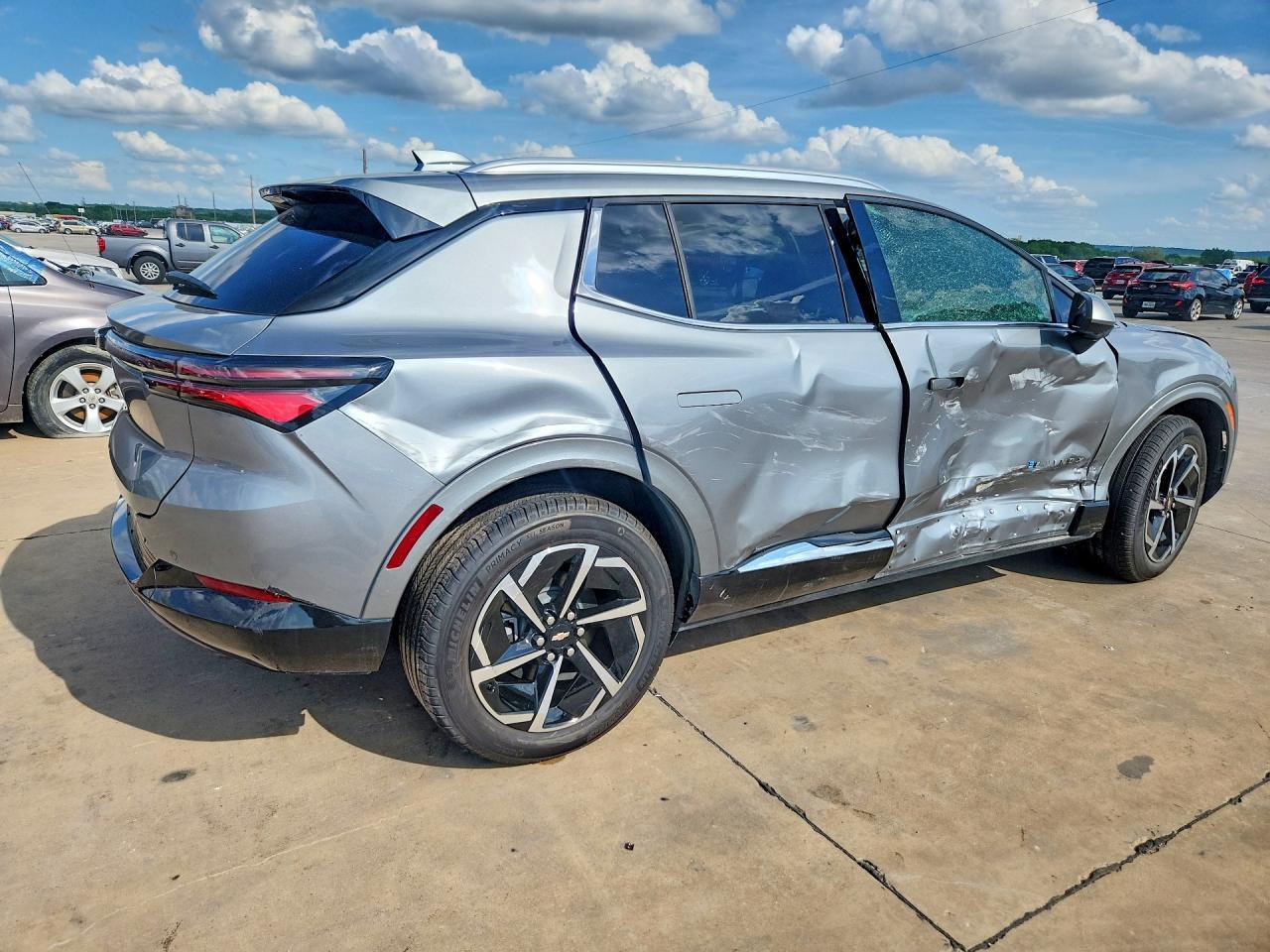 2025 Chevrolet Equinox Lt - Image 3