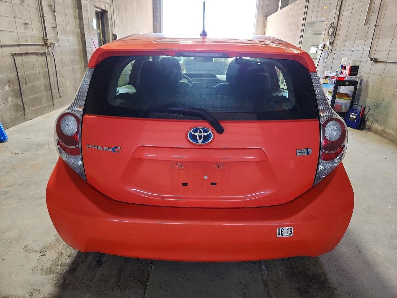 2014 Toyota Prius C Two - Фото 6